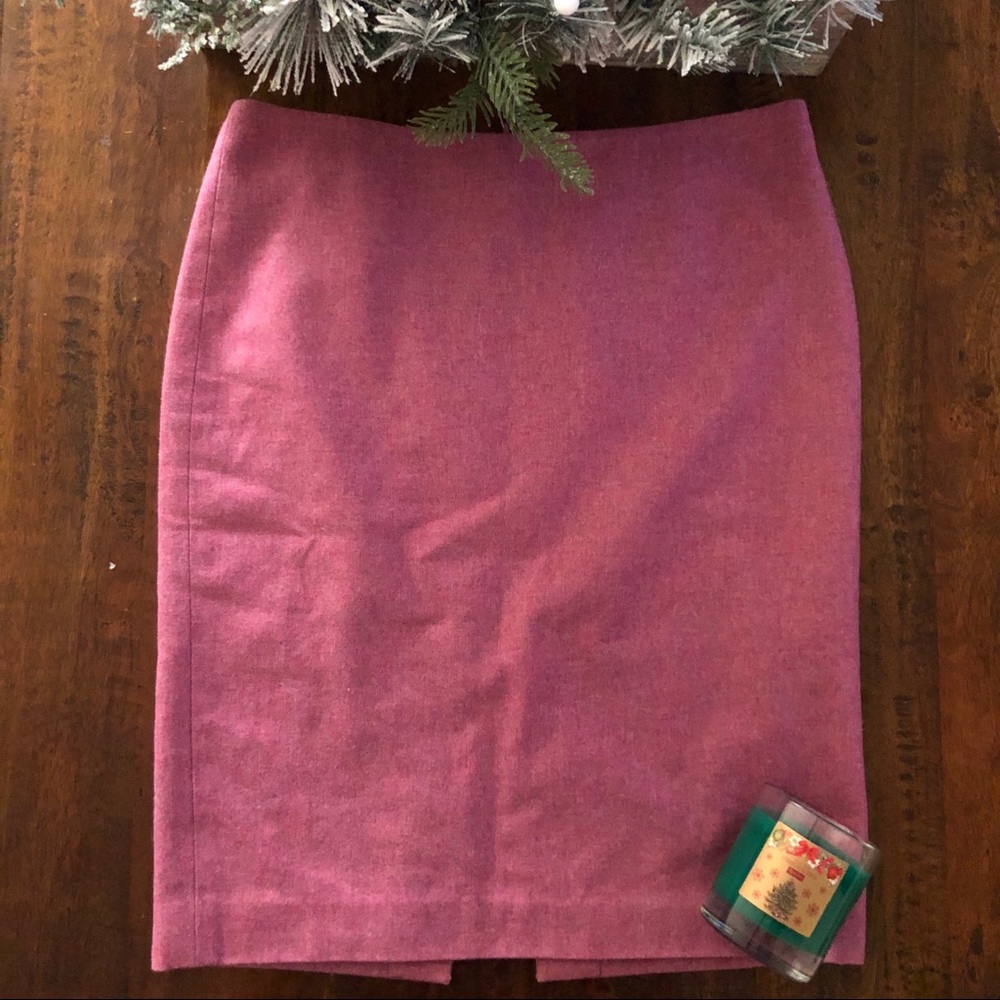 Victoria’s Secret BODY pink Textured Skirt